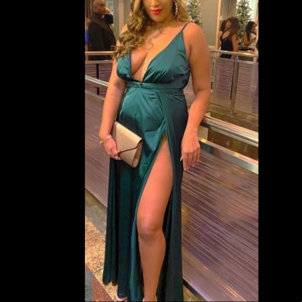 GREEN ELEGANT LONG SLIT DRESS